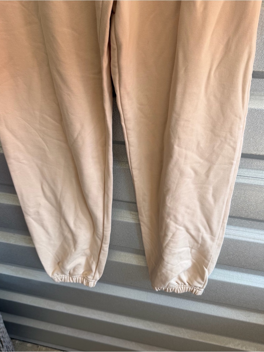 Naked Wardrobe relaxed-fit fleece jogger sweatpants - Picture 3 of 8